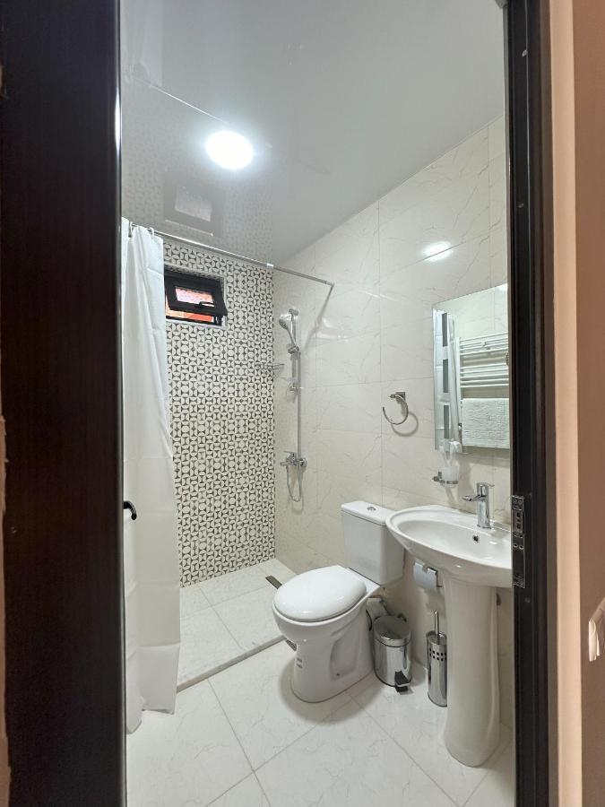 Bina N28 Otel Kutaisi Dış mekan fotoğraf
