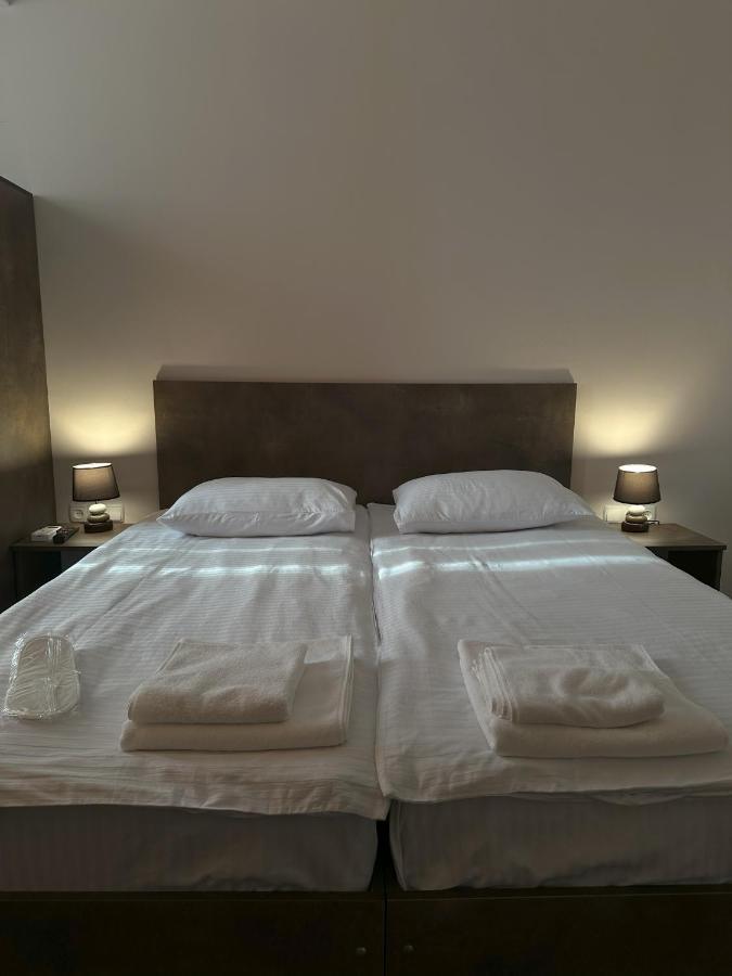 Bina N28 Otel Kutaisi Dış mekan fotoğraf