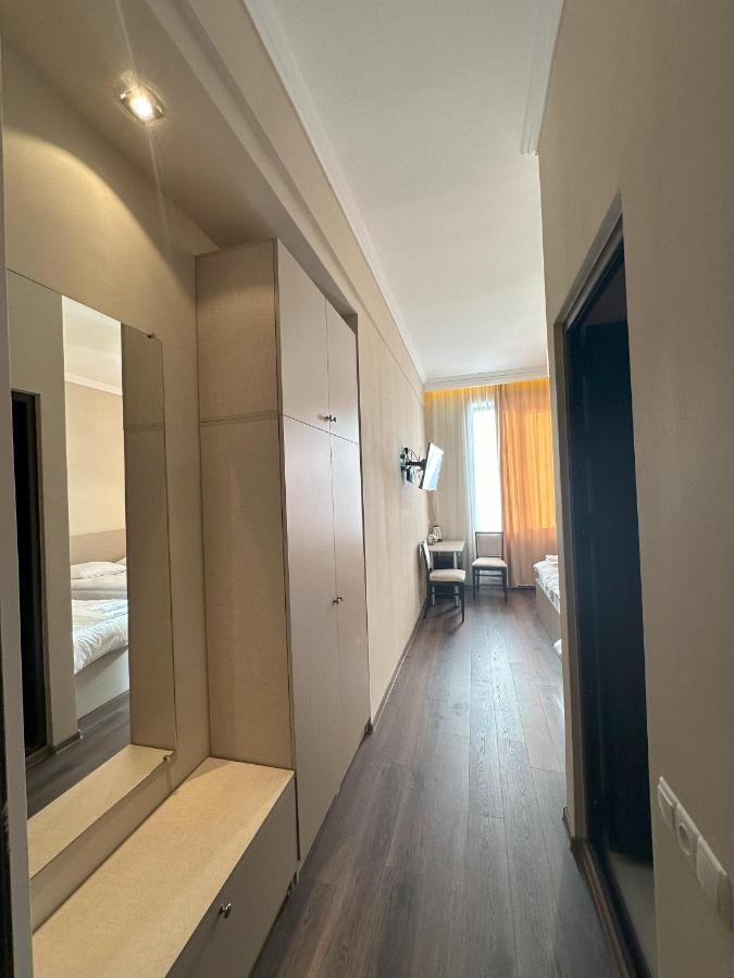 Bina N28 Otel Kutaisi Dış mekan fotoğraf
