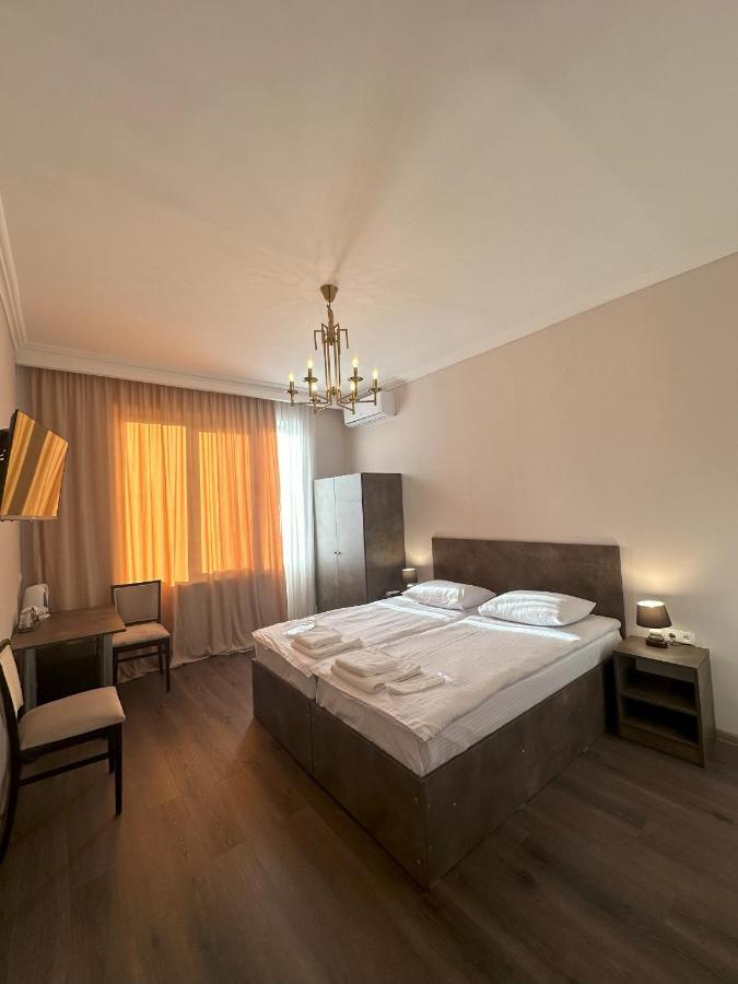 Bina N28 Otel Kutaisi Dış mekan fotoğraf