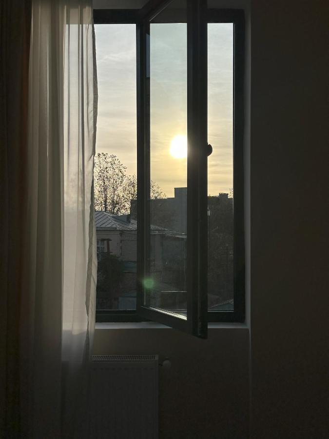 Bina N28 Otel Kutaisi Dış mekan fotoğraf